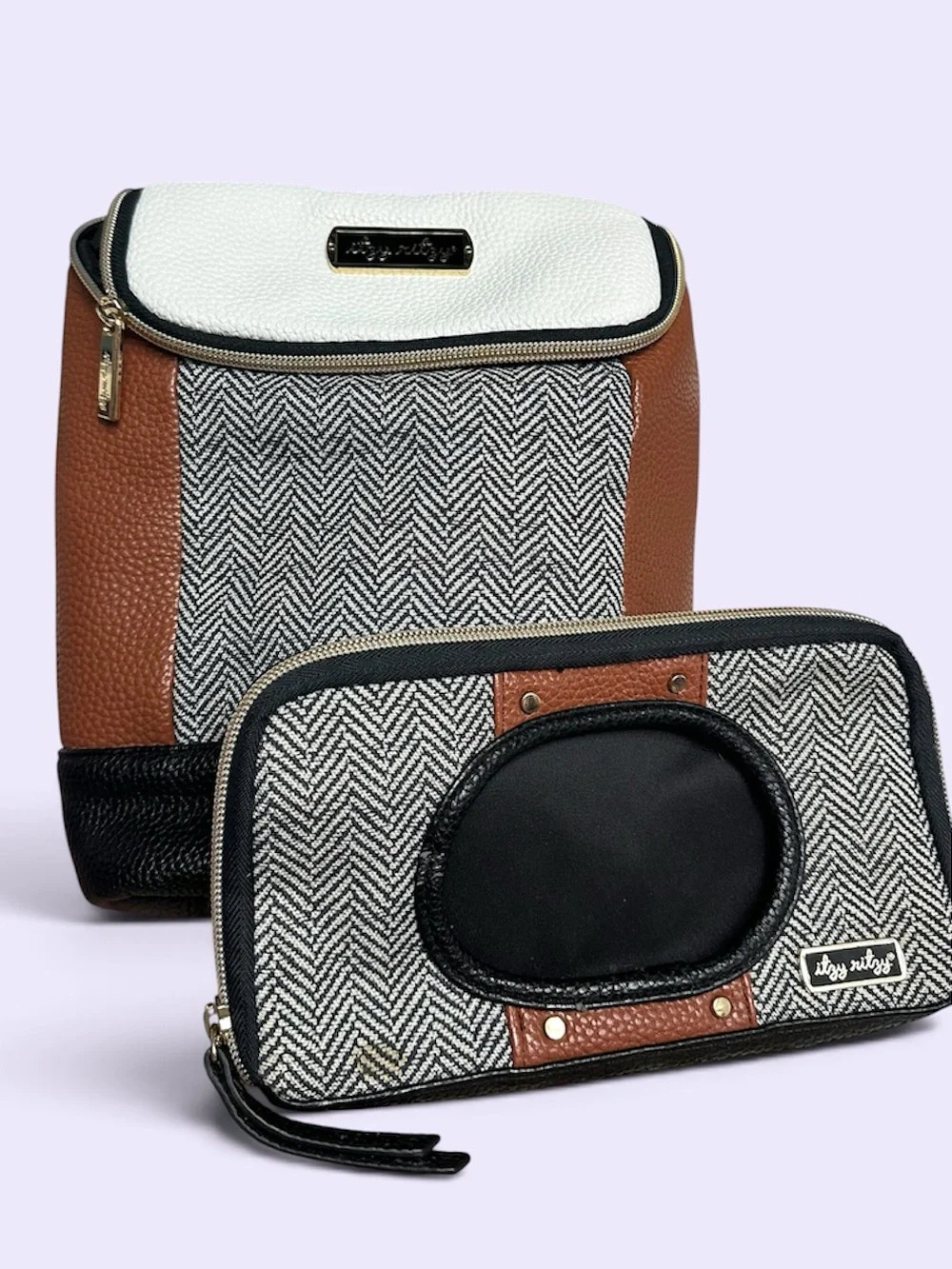 Itzy Ritzy Bottle Bag & Visor Wipe bundle